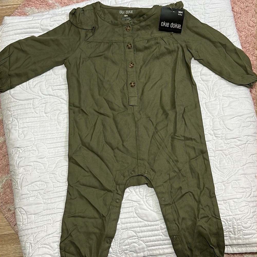 One piece button bottom